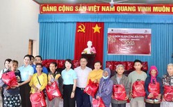 Khánh Hòa: Tặng 200 suất quà cho các hộ có hoàn cảnh khó khăn
