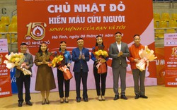 700 người tham gia ngày "Chủ nhật Đỏ" tại Hà Tĩnh