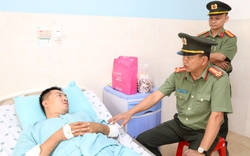 1 công an phường, 2 bảo vệ dân phố bị tấn công gây thương tích khi làm nhiệm vụ