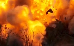 Xem xe tăng Nga tối tân nhất nổ tung thành quả cầu lửa rồi cháy rụi vì trúng tên lửa Ukraine