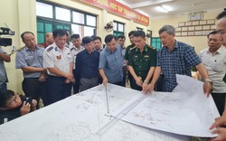 Thứ trưởng Bộ NNPTNT Nguyễn Hoàng Hiệp: Cần tận dụng thời gian vàng để cứu 13 ngư dân mất tích