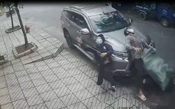 TP.HCM: Bắt 2 thanh niên nghi trộm chó bị tài xế húc văng 
