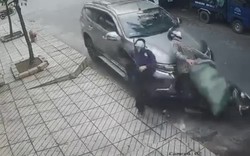 Lái xe ô tô tông 2 thanh niên nghi trộm chó, đúng hay sai?