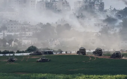 NÓNG: Xe tăng Israel tiến vào Dải Gaza, chiến binh Hamas giao chiến với lực lượng Israel
