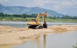 Quảng Ngãi: Chủ mỏ cát phải hoàn tất bổ sung thủ tục mới được khai thác 3 tháng mùa mưa 