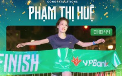 Bà mẹ một con Phạm Thị Huệ "vô đối" 21km Giải chạy VPBank Hanoi International Marathon 2023