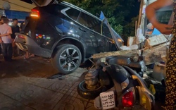 Clip: Hiện trường vụ tai nạn liên hoàn giữa nhiều ô tô và xe máy khiến 3 người thương vong ở TP.Thủ Đức