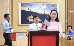 Quảng Ngãi lấy phiếu tín nhiệm Chủ tịch HĐND, Chủ tịch UBND và 24 lãnh đạo của tỉnh