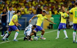 Thua Argentina trên sân nhà, Brazil chìm sâu vào khủng hoảng