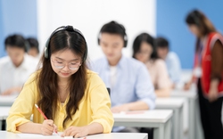 Các trường đại học nói gì trước xu hướng ưu tiên thí sinh có chứng chỉ IELTS?