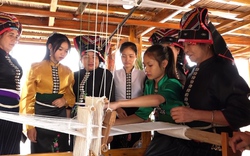 Yên Châu: Gìn giữ, phát huy nghề dệt thổ cẩm của đồng bào dân tộc Thái