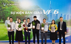 VinFast bàn giao lô xe VF 6 đầu tiên cho khách hàng