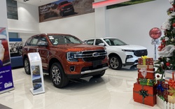 Giá xe Ford Everest lăn bánh tháng 1/2024: Giảm không "phanh" chào năm mới