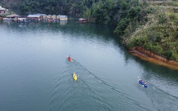 Lai Châu: Đua thuyền Kayak giữa đại ngàn Pá Khôm chào đón du lịch năm mới