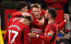 McTominay lập cú đúp, M.U lần đầu tiên bất bại 12 trận liên tiếp trước Chelsea