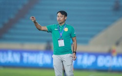 HLV Vũ Hồng Việt tiết lộ lý do trận nào Thép xanh Nam Định cũng... thủng lưới