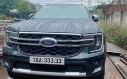 Choáng với giá Ford Everest 2023 biển ngũ quý 3 được rao bán