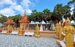 Độc đáo với ngôi chùa Khmer hơn 140 tuổi có hàng trăm cây Thốt Nốt 