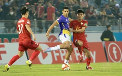 "Mưa bàn thắng" ở Hà Tĩnh, Hà Nội FC lên đầu bảng