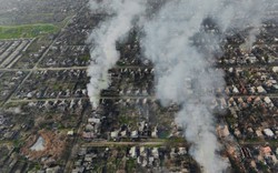 Nóng: Nổ lớn vang khắp Mariupol, căn cứ Nga bị tấn công, Mỹ yêu cầu công dân rời Nga ngay lập tức