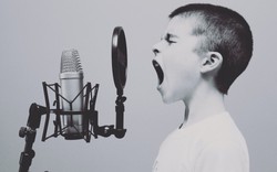 Kiến trúc sư chia sẻ những khác biệt quan trọng khi thiết kế phòng hát karaoke tại nhà