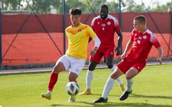 HLV Hoàng Anh Tuấn yêu cầu trọng tài xóa thẻ đỏ cho... cầu thủ Dubai FC