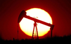 Giá xăng dầu hôm nay 27/2: Giá dầu biến động nhẹ, vẫn mối "đe dọa" này từ Nga
