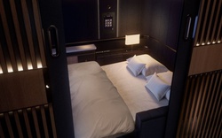 Bí mật chiếc giường đôi khoang hạng nhất máy bay của một hãng hàng không