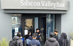 Vụ sụp đổ tài chính trong 48 giờ rung chuyển Thung lũng Silicon
