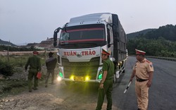 Đà Nẵng: Phát hiện xe tải vận chuyển 6.000 sản phẩm không rõ nguồn gốc 