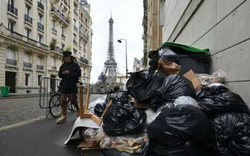 Đình công kéo dài, Paris "chìm trong rác", đối mặt với nguy cơ bệnh dịch 