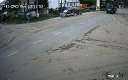Clip NÓNG 24h: Kinh hoàng tai nạn giao thông giữa xe tải và xe đạp điện ở Bình Định