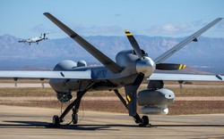 Mỹ công bố video máy bay không người lái MQ-9 Reaper bị máy bay Nga rượt đuổi trên Biển Đen