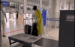 Clip NÓNG 24h: Quá trình khui bóc hơn 10kg ma túy ngụy trang thành kem đánh răng trong hành lý tiếp viên Vietnam Airlines