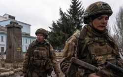 WSJ: Quân đội Ukraine đang vật lộn với khó khăn chưa từng có