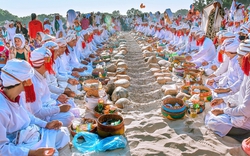 Tết Ramưwan của đồng bào dân tộc Chăm theo đạo Bàni ở Bình Thuận kéo dài 1 tháng