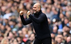 Man City ngược dòng đại thắng Liverpool, HLV Guardiola xô đổ kỷ lục của Wenger