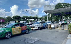 Nhà xe TCP tạm ngưng thay đổi thu phí taxi ra vào sân bay Tân Sơn Nhất