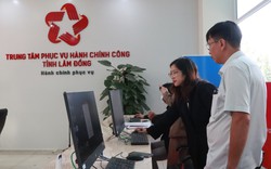 Cải cách hành chính ở Lâm Đồng: Người dân phải đăng kí tài khoản, thao tác khi làm việc tại bộ phận một cửa