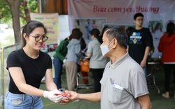 Chương trình “Bữa cơm yêu thương” thông báo lịch phát suất cơm 0 đồng