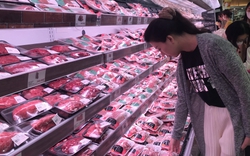 Siêu thị kìm giá thịt lợn, tung chiêu khuyến mãi nhiều loại thực phẩm