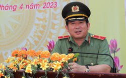 Thiếu tướng Đinh Văn Nơi công khai số điện thoại tiếp nhận tin báo về tội phạm