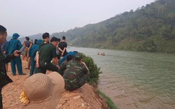 Lật thuyền trên sông Lô ở Hà Giang, 3 người mất tích