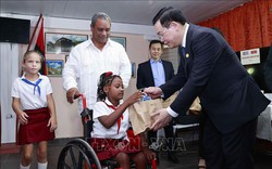 Chủ tịch Quốc hội Vương Đình Huệ thăm Trường phổ thông đặc biệt Hữu nghị Cuba - Việt Nam