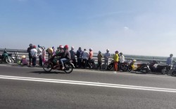 Thanh niên ở Tiền Giang nhảy cầu tự tử vì mất xe máy
