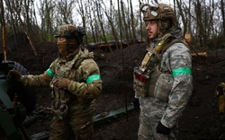 Choáng với những 'chiến binh' khác thường ngày đêm sát cánh 'chiến đấu' cùng binh sĩ Ukraine ở tiền tuyến