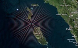 Clip: Động đất mạnh 7,3 độ richter gây cảnh báo sóng thần ở Indonesia