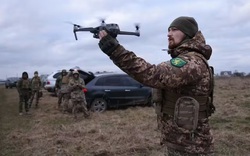 Ukraine lên kế hoạch bao vây quân Nga bằng 100.000 UAV tự sát chết chóc?