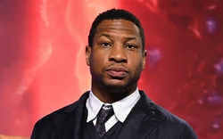 Jonathan Majors được tòa án bảo vệ sau cáo buộc bạo hành bạn gái