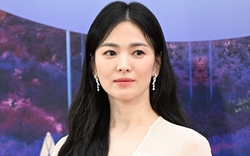 Song Hye Kyo thắng lớn tại Baeksang